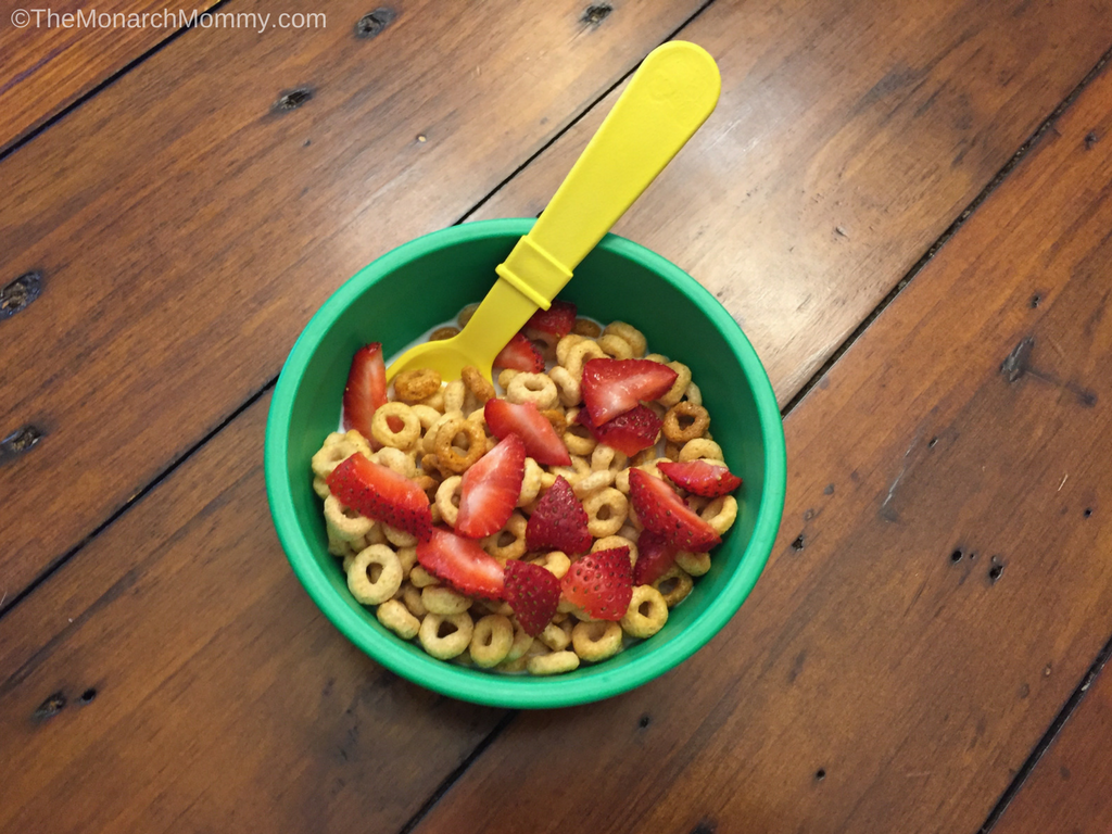 Toddler Meal Time Fun with Replay Recycled